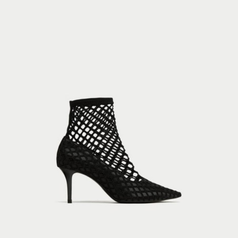 Zara US 6.5 Fishnet Court Shoes Pumps